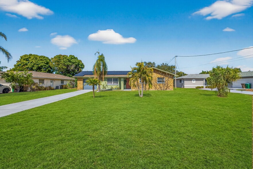 Building Photo - 1781 Coral Point Dr