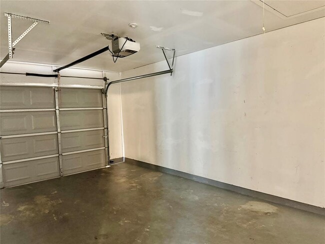 Building Photo - 8112 Willet Trail