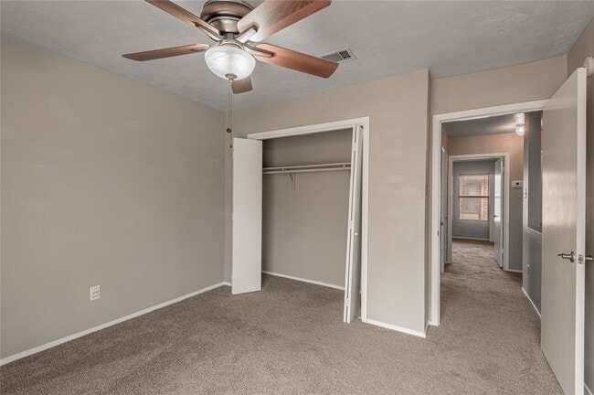 Building Photo - 2521 Crosstimbers Dr