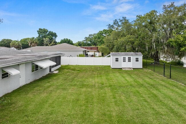 Building Photo - 7907 Sebastian Rd