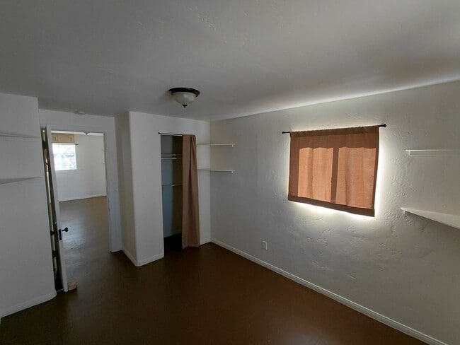 Building Photo - Cozy 2 Bed / 1 Bath Home with Open Space & Privacy – Ocotillo, CA