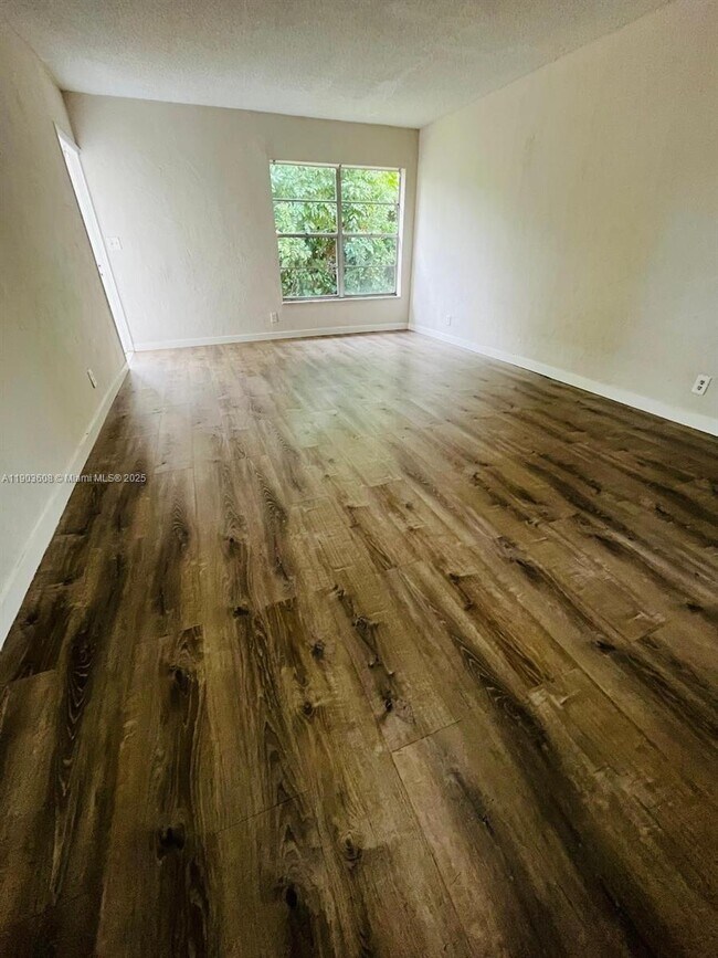 Building Photo - 7740 SW 10th St