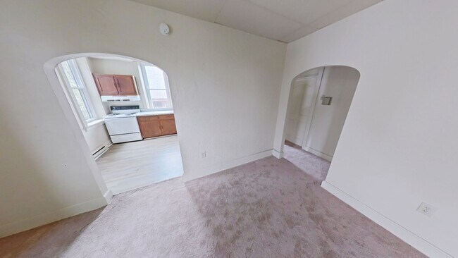 Building Photo - 1 S Market St