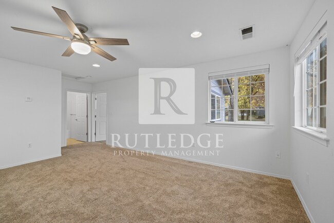 Building Photo - 176 Mallory Ln
