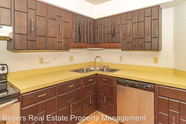 Building Photo - 3 br, 2.5 bath House - 2086 Crataegus Street