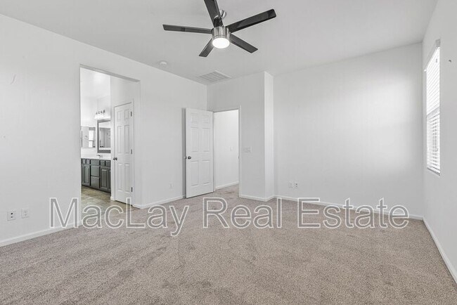 Building Photo - 3263 S Miller Dr