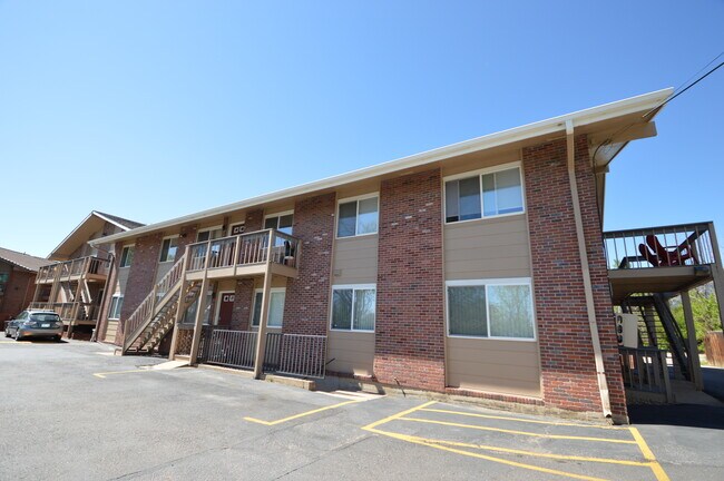 Building Photo - 4955 Moorhead Ave