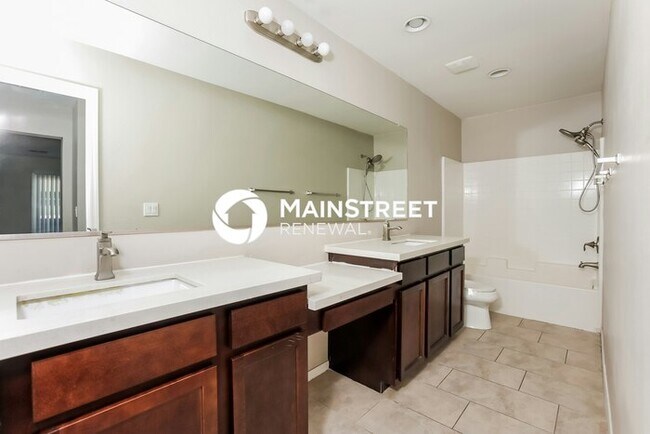 Building Photo - 3 Bedroom Pet-Friendly Home in Phoenix, AZ...