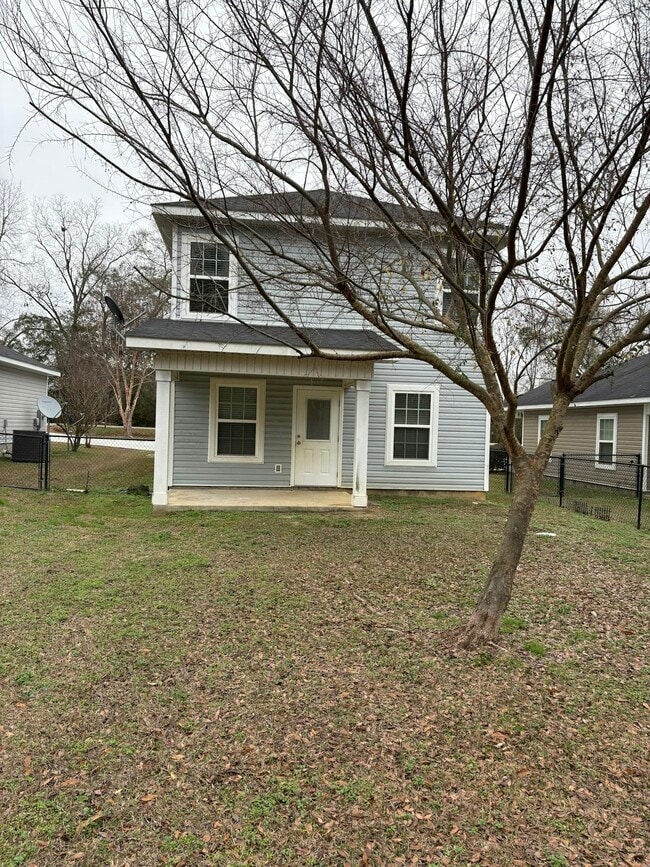 Building Photo - 2324 Middleton Rd