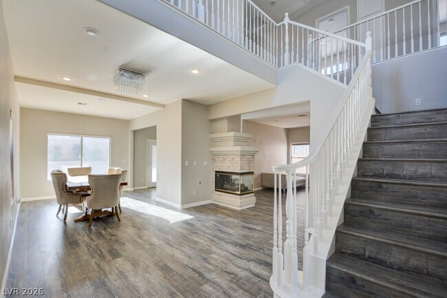 Building Photo - 3733 Horseshoe Mesa St