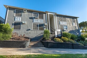 Building Photo - 611 Levering Ave