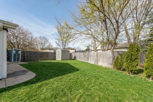 Building Photo - 1142 Ohio Ct