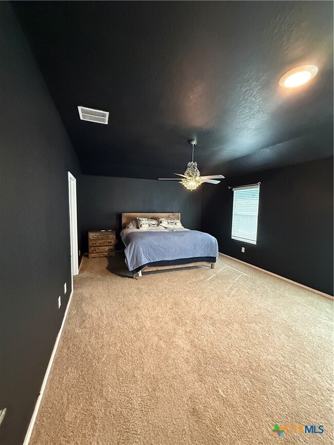 Building Photo - 208 Yucca Dr