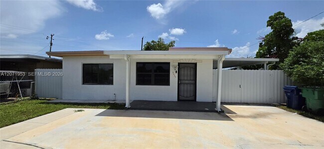 Building Photo - 2230 Service Rd