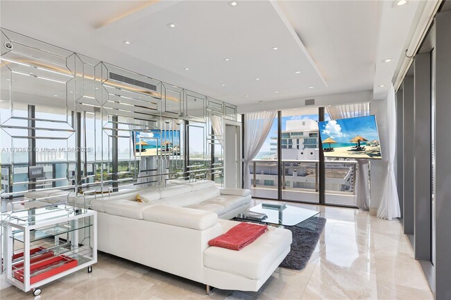 Building Photo - 5875 Collins Ave