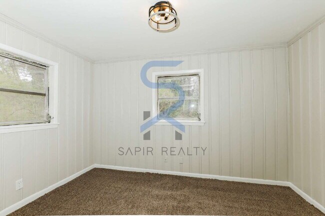 Building Photo - Collier Heights Classic – Spacious 5BR Near Downtown Atlanta