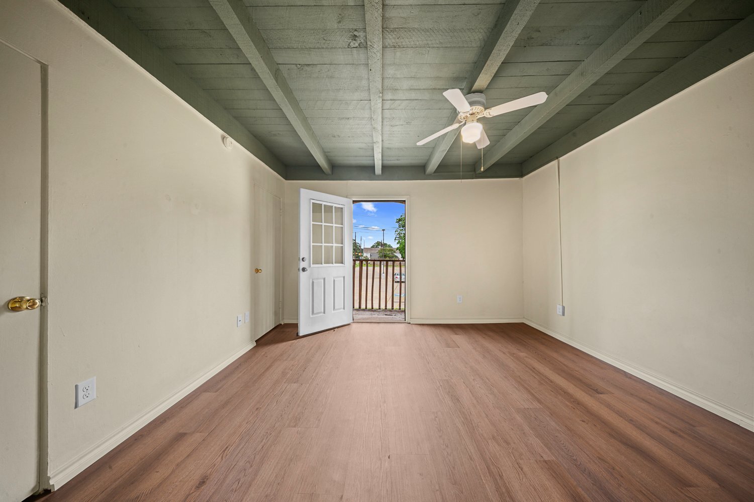 Building Photo - 208 E Starr Ave