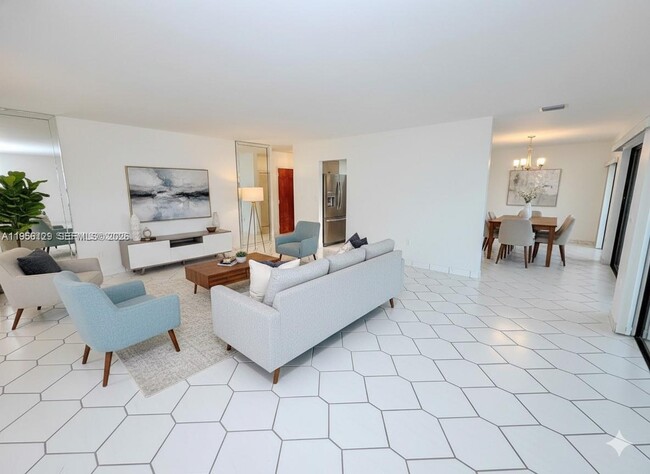 Building Photo - 5900 SW 127th Ave