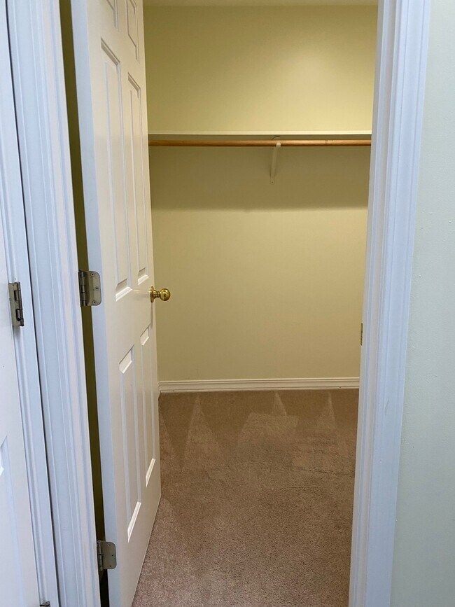 Building Photo - 7323 Old Redmond Rd