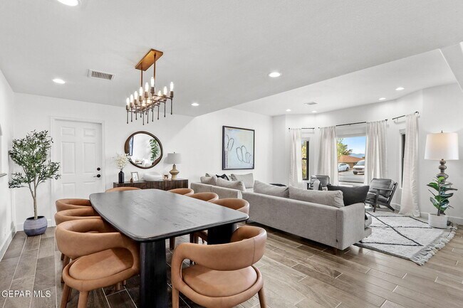 Building Photo - 1316 Hookridge Dr