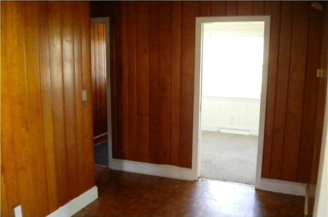 Building Photo - 300 N 3rd Ave