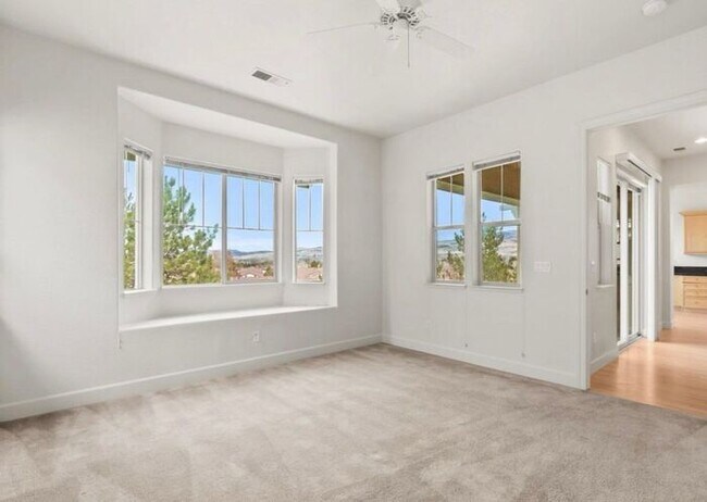 Building Photo - 6060 Cielo Cir