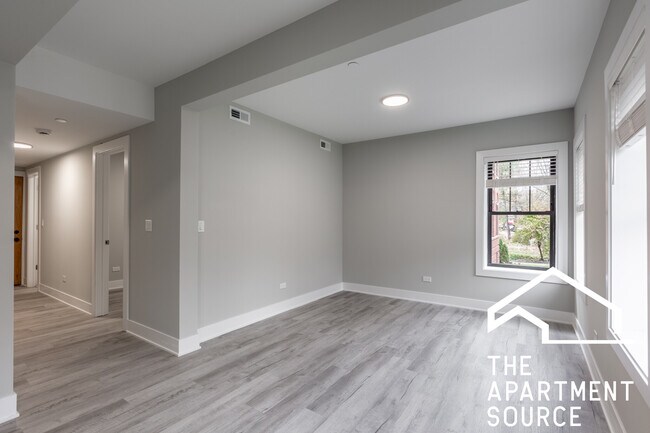 Building Photo - 1139 Oak Ave