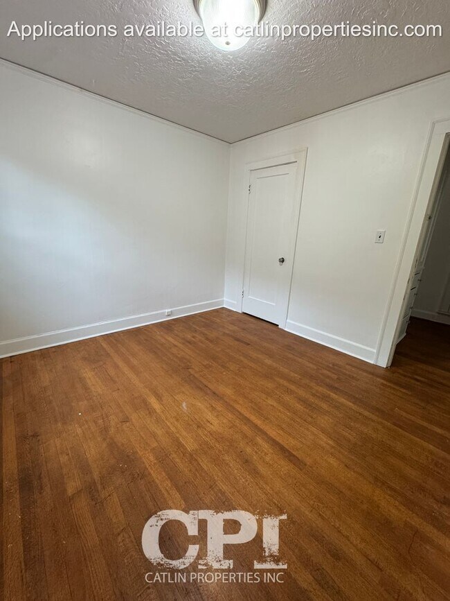 Building Photo - 1529 20th Ave