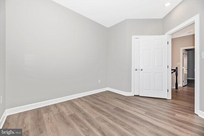 Building Photo - 8943 Amelung St