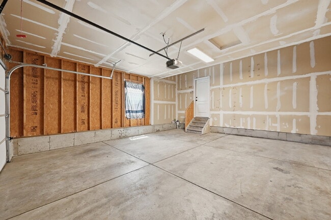 Building Photo - $2,640.95 with $300 off the first month's rent, 4 Beds - 3.5 Bath, Single Family Home in Colorado...