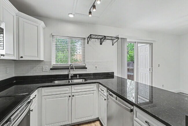 Building Photo - Move-In Ready 3-Bedroom Home with Modern Finishes Just Minutes from Fort Carson