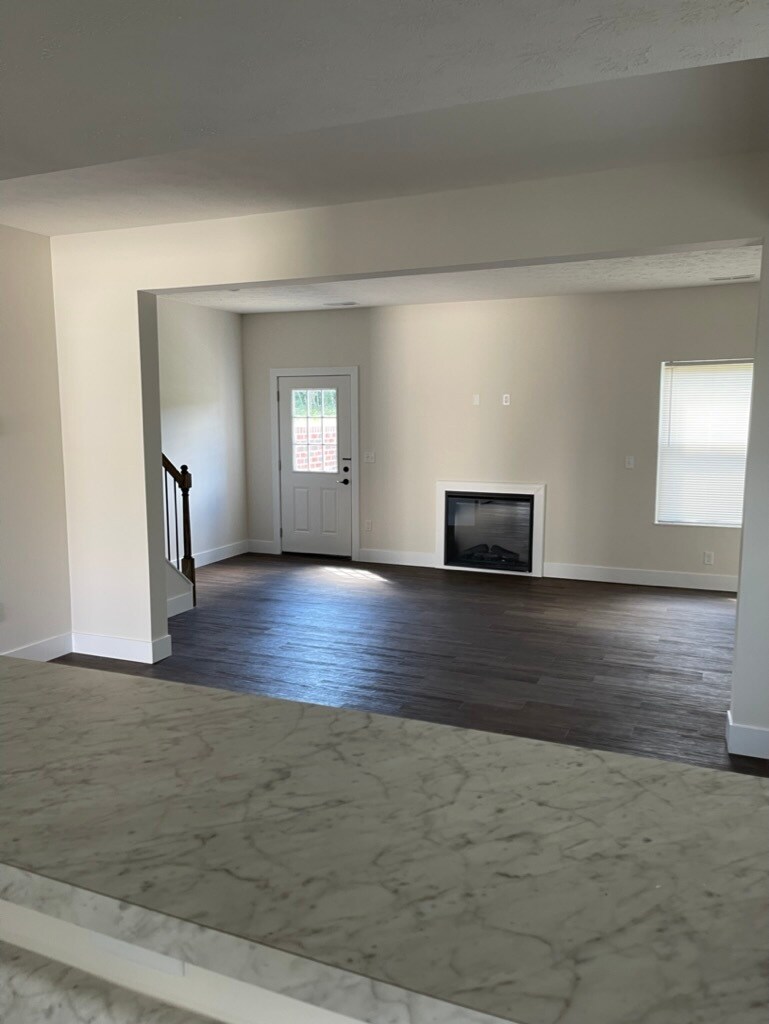 Building Photo - 4231 Otter Creek Dr