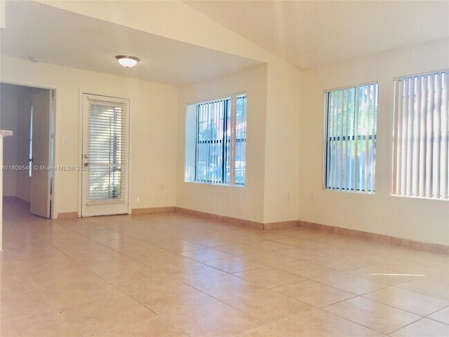 Building Photo - 10440 SW 156th Ct