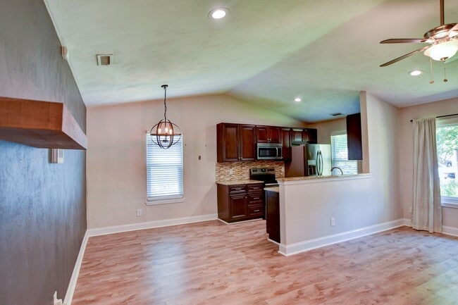 Building Photo - Charming 3-Bedroom, 2-Bath Home in Virgini...