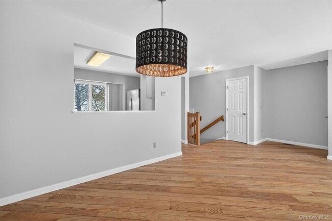 Building Photo - 2003 Regent Dr