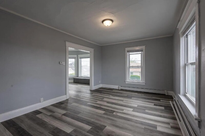 Building Photo - 729 Montana Ave