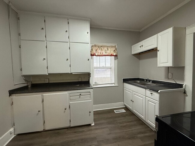 Building Photo - Great 3 bedroom Craftsman in Paducah for rent