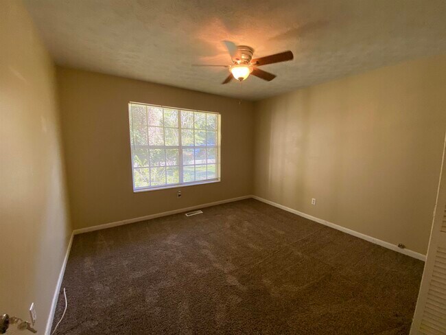 Building Photo - 2507 Waldemar Ln