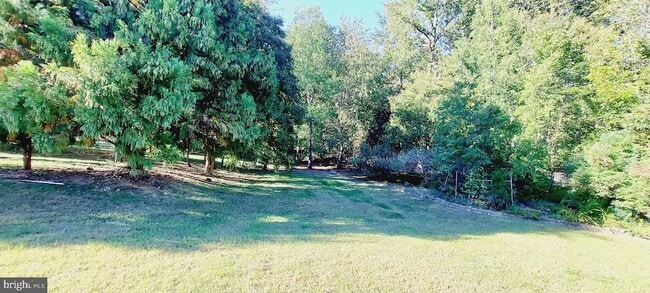 Building Photo - 9008 Doris Dr