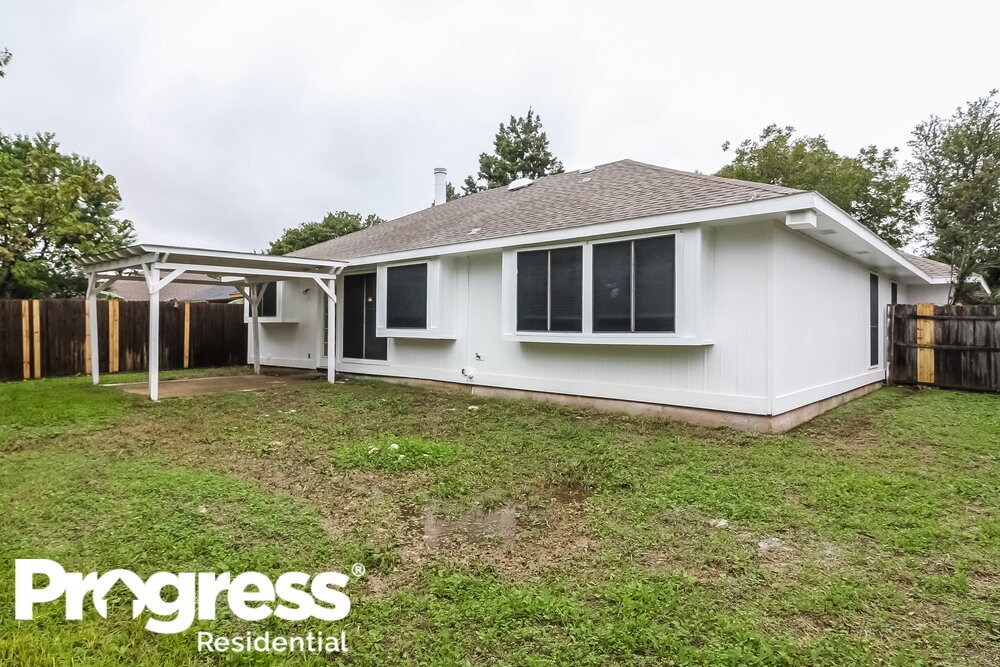 Building Photo - 3309 Country Creek Ln