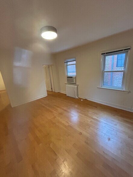 Building Photo - 415 E Capitol St SE