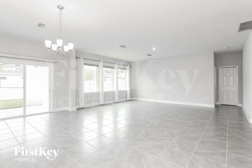 Building Photo - 12069 Bridgehampton Rd
