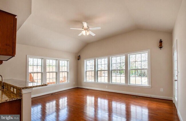Building Photo - 15329 Colonel Tansill Ct