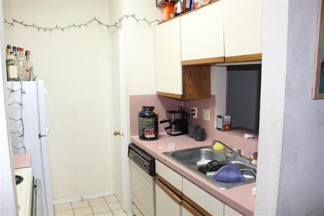 Building Photo - 2804 Rio Grande St