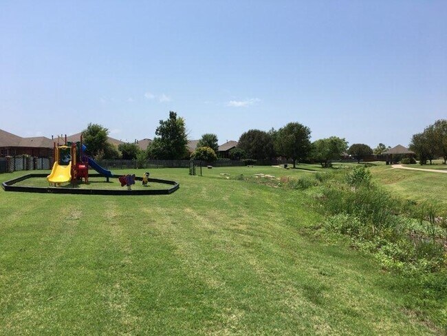 Building Photo - 17609 Gold Dr