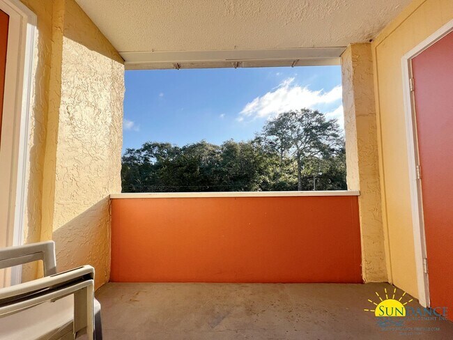 Building Photo - 1 mile East of Hurlburt AFB, beautiful Ced...