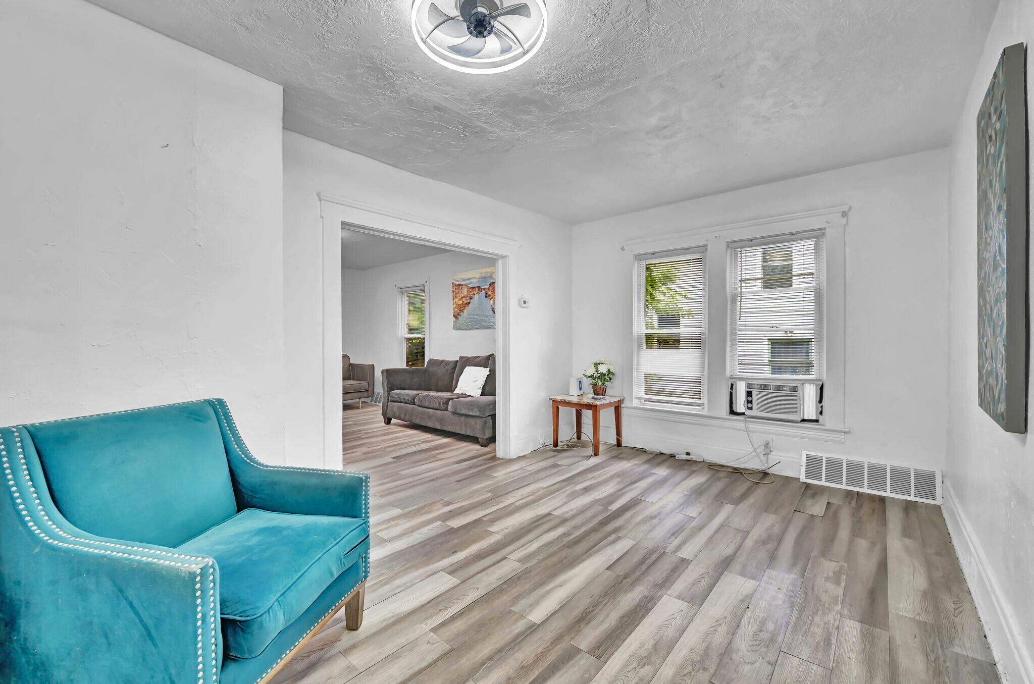 Building Photo - 427 E 156th St