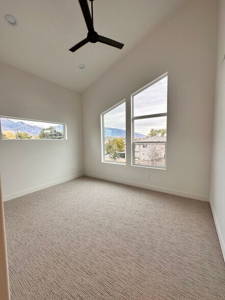 Primary bedroom - 569 E 7215 S