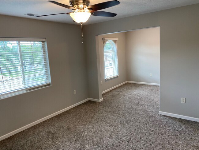 Building Photo - 1617 E Military Ave