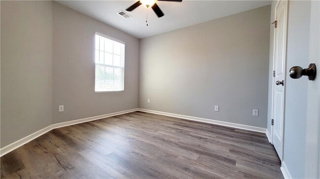 Building Photo - 2566 Piering Dr